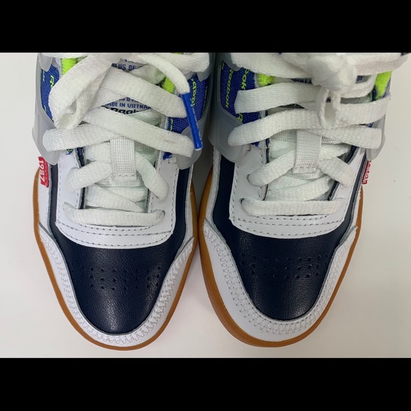 Reebok Kids Workout Plus Alter the Icon Sz 2 - Picture 4 of 11